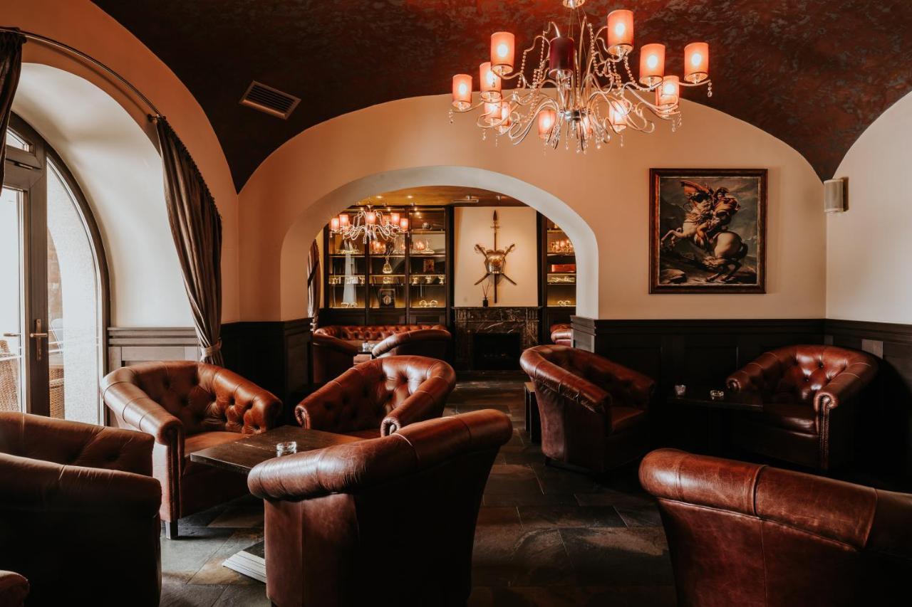 Hotel Bonaparte コシツェ エクステリア 写真