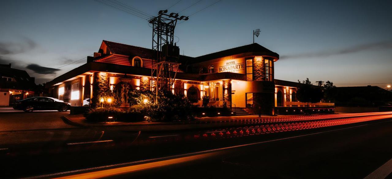 Hotel Bonaparte コシツェ エクステリア 写真