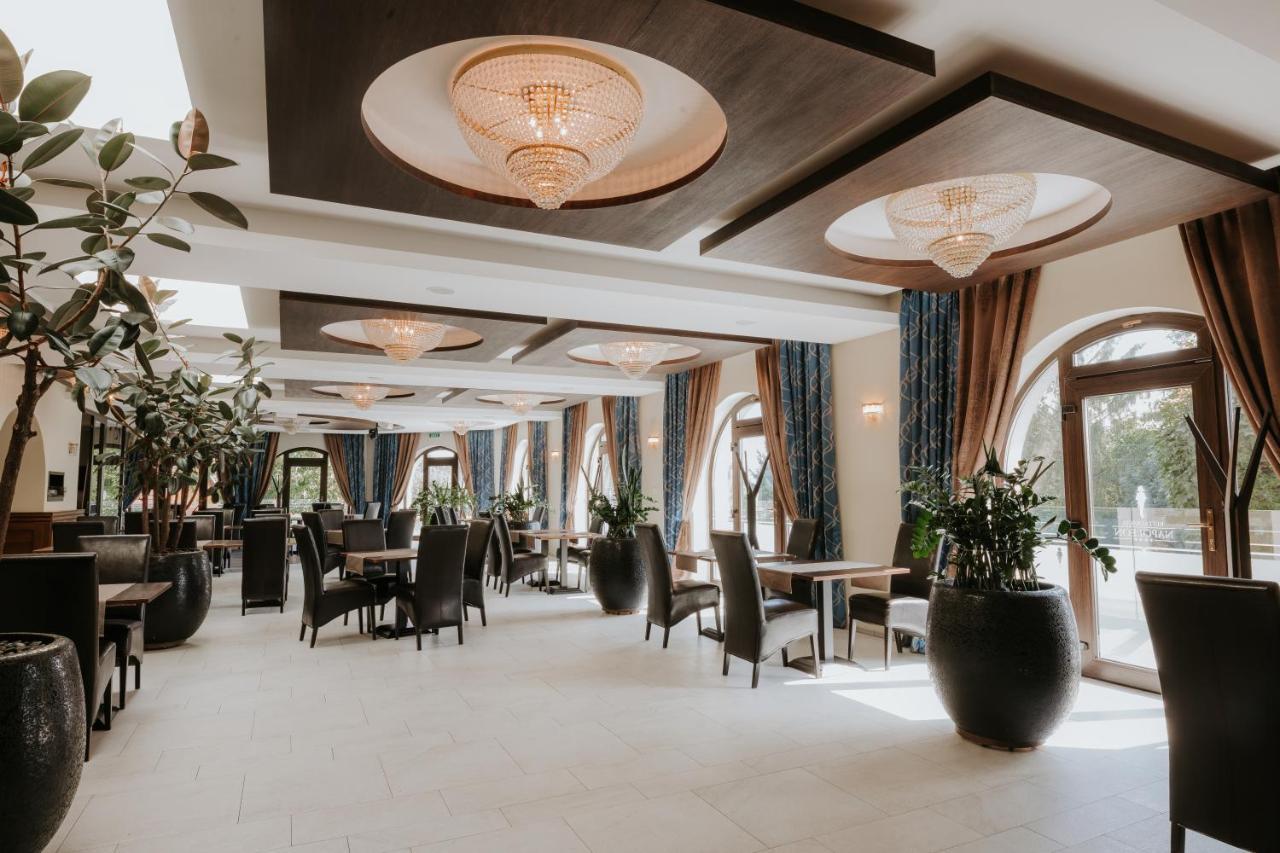 Hotel Bonaparte コシツェ エクステリア 写真