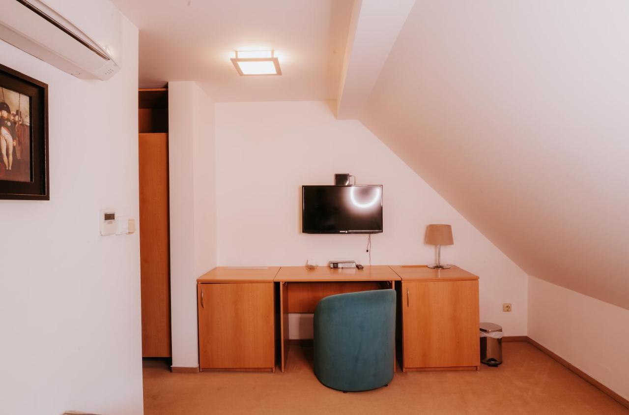 Hotel Bonaparte コシツェ エクステリア 写真