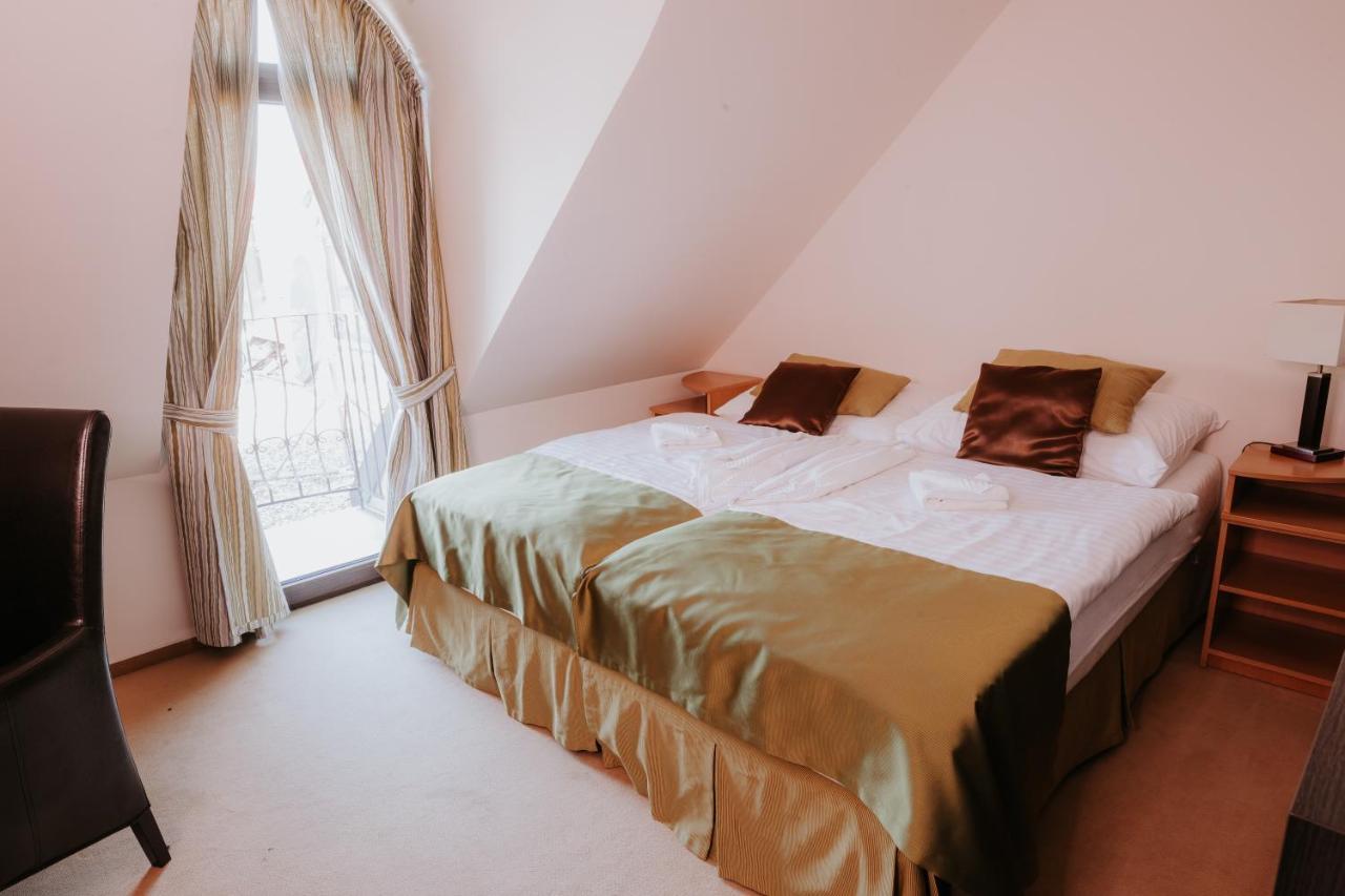 Hotel Bonaparte コシツェ エクステリア 写真
