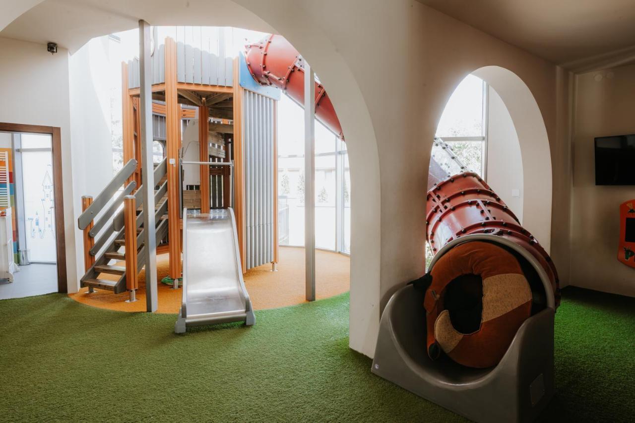 Hotel Bonaparte コシツェ エクステリア 写真