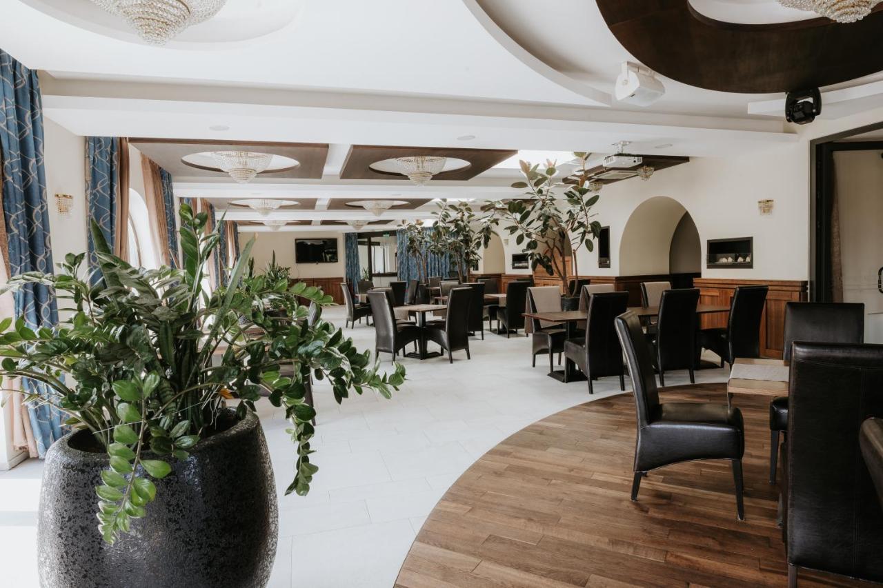 Hotel Bonaparte コシツェ エクステリア 写真
